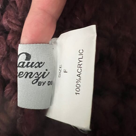 Dena knit slouchy beanie hat burgundy red pom pom womens OS fuzzy - Picture 4 of 4